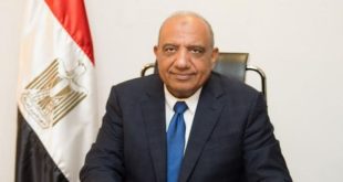 د محمد عصمت وزير الكهرباء