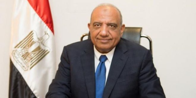 د محمد عصمت وزير الكهرباء
