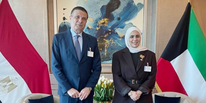 وزير الزراعة يلتقي بوزيرة المالية والاستثمار الكويتية