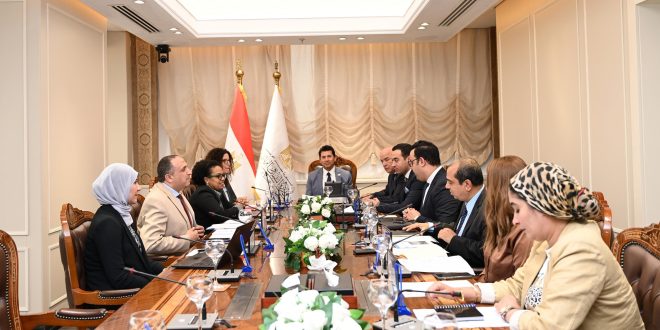 وزير الشباب والرياضة يلتقي بممثلي مكتب الأمم المتحدة المعني بالجريمة والمخدرات